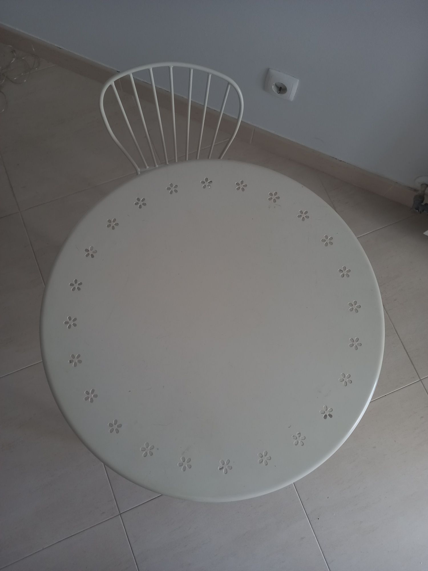 Mesa e cadeira criança  IKEA