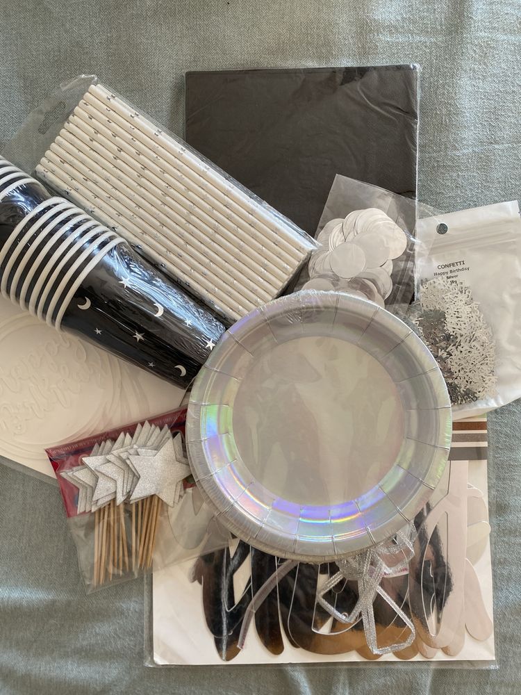 Diversos kits de festa (dourado, preto&branco, iridescente, craft, etc