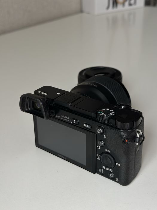 Sony a6000 з двома обєктивами