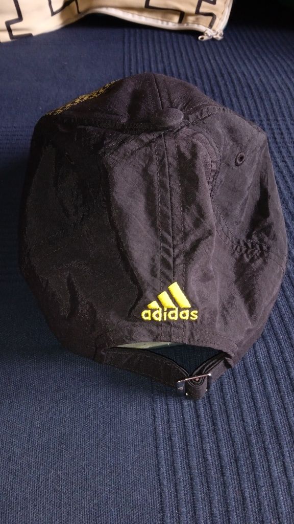 (Adidas) Boné preto