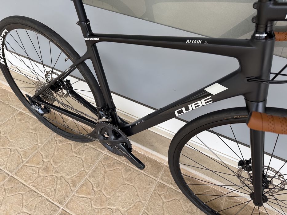 Bicicleta de estrada em carbono - disco