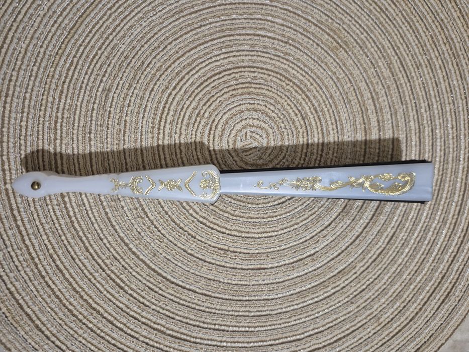 Веер раскладной красивый