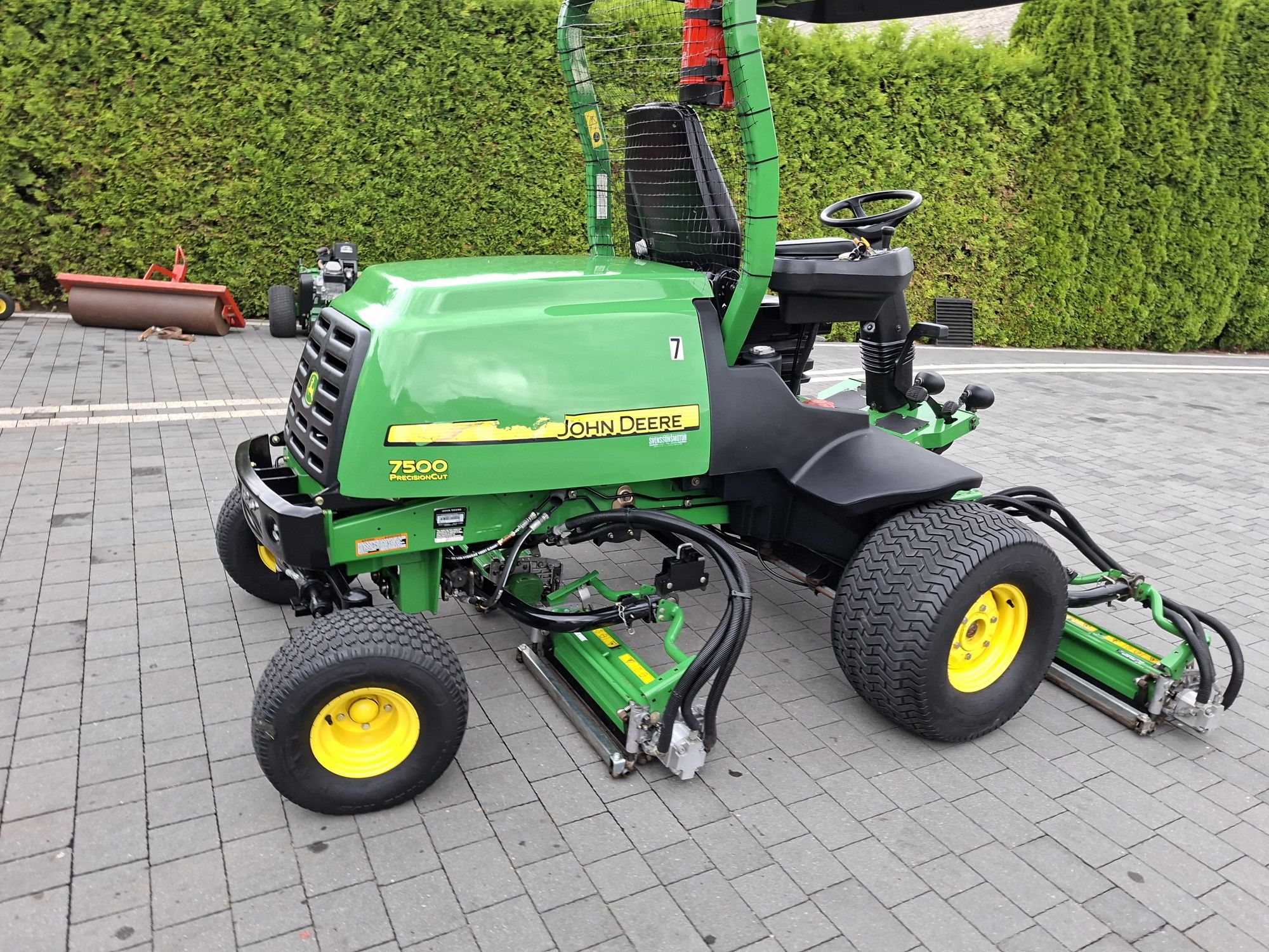 Kosiarka wrzecionowa John Deere 7500  2016 rok nie  toro kubota jacobs