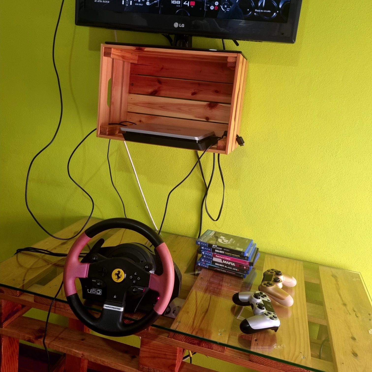 PS4 Gran Turismo Edition 1TB, 6 jogos, comandos e volante