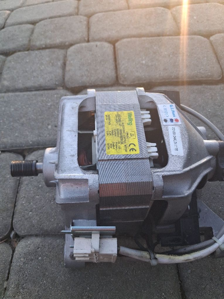 Silnik napedu pralki indesit