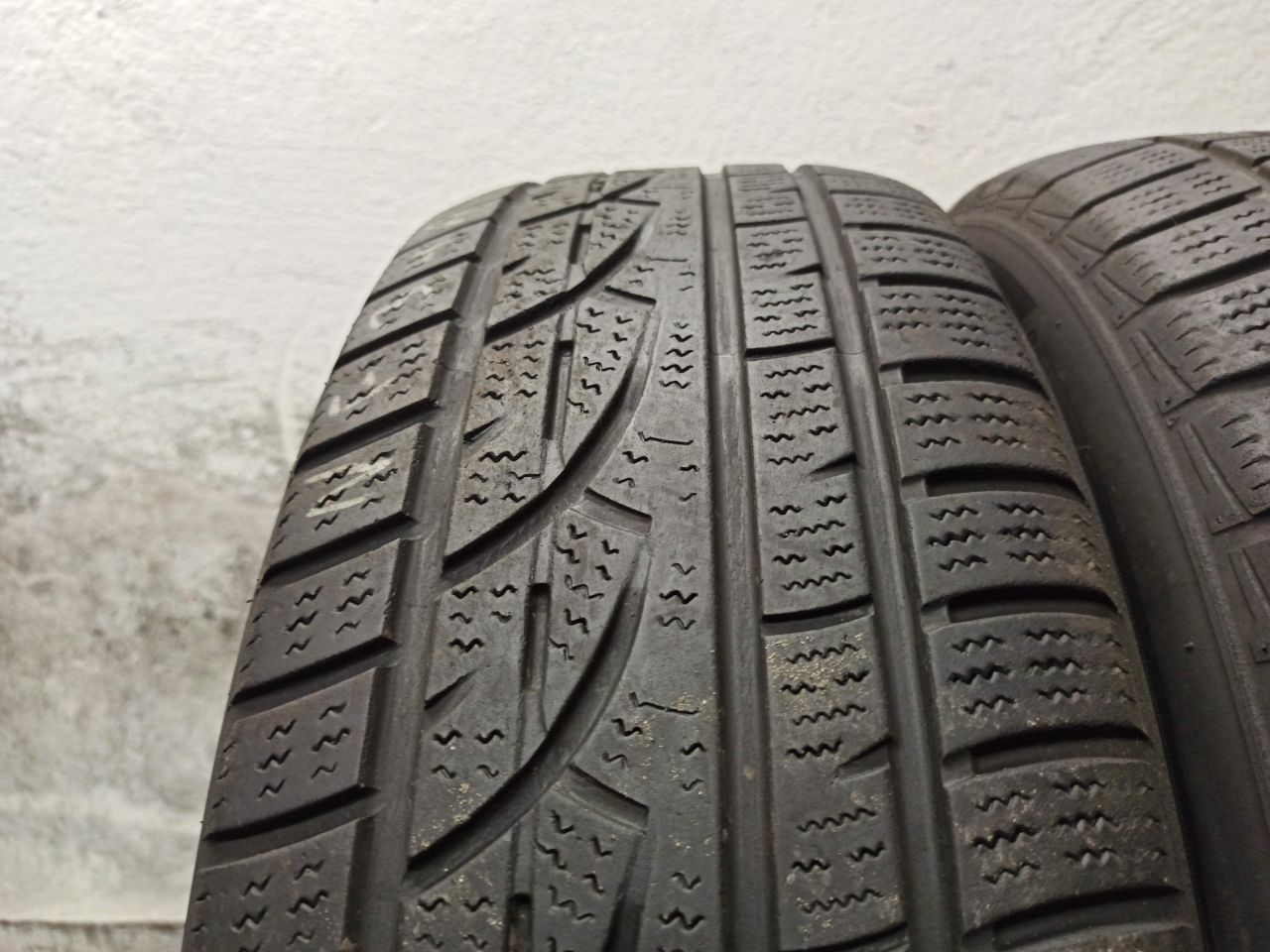 215/65R16 Opony Zimowe Hankook PARA OPON