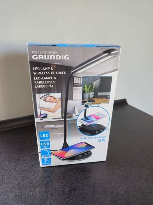 Lampka biurkowa z funkcją ładowania bezprzewodowego
