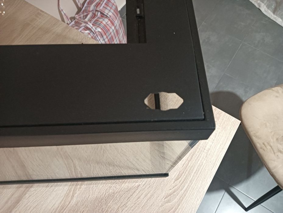 Aquário grande em bom estado