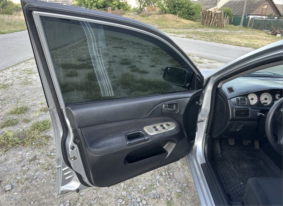 Mitsubishi Lancer 9 2007 року 1.6 бензин