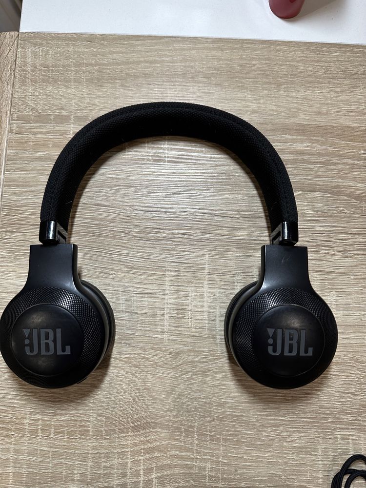Навушники Jbl e45bt