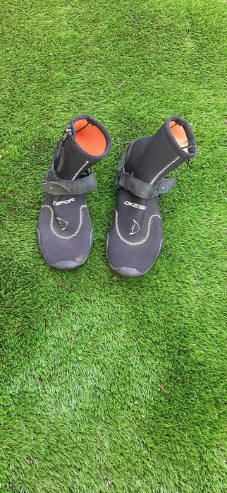 Botas de surf/windsurf Tamanho 41-42 Marca: Okespor