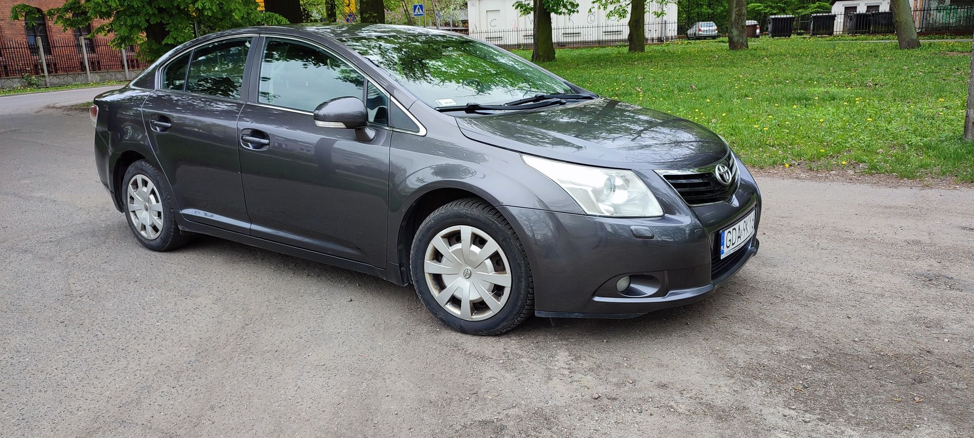 Toyota Avensis T27 benzyna 2011 rok