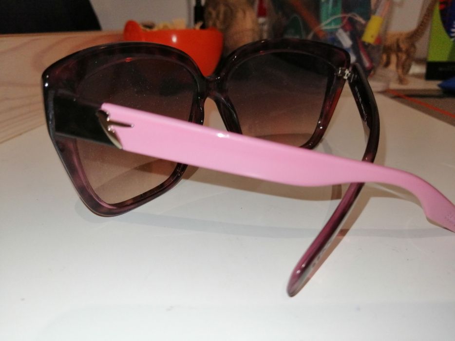 Vários óculos ótica e sol