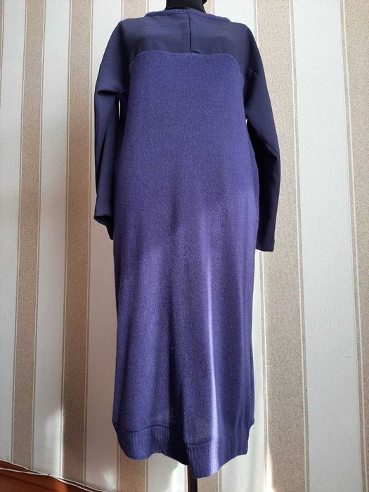 Платье теплое, демисезонное, шерстяное.