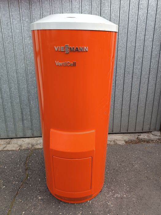 Bojler 200L VIESSMANN pionowy ocieplony ze stali nierdzewnej