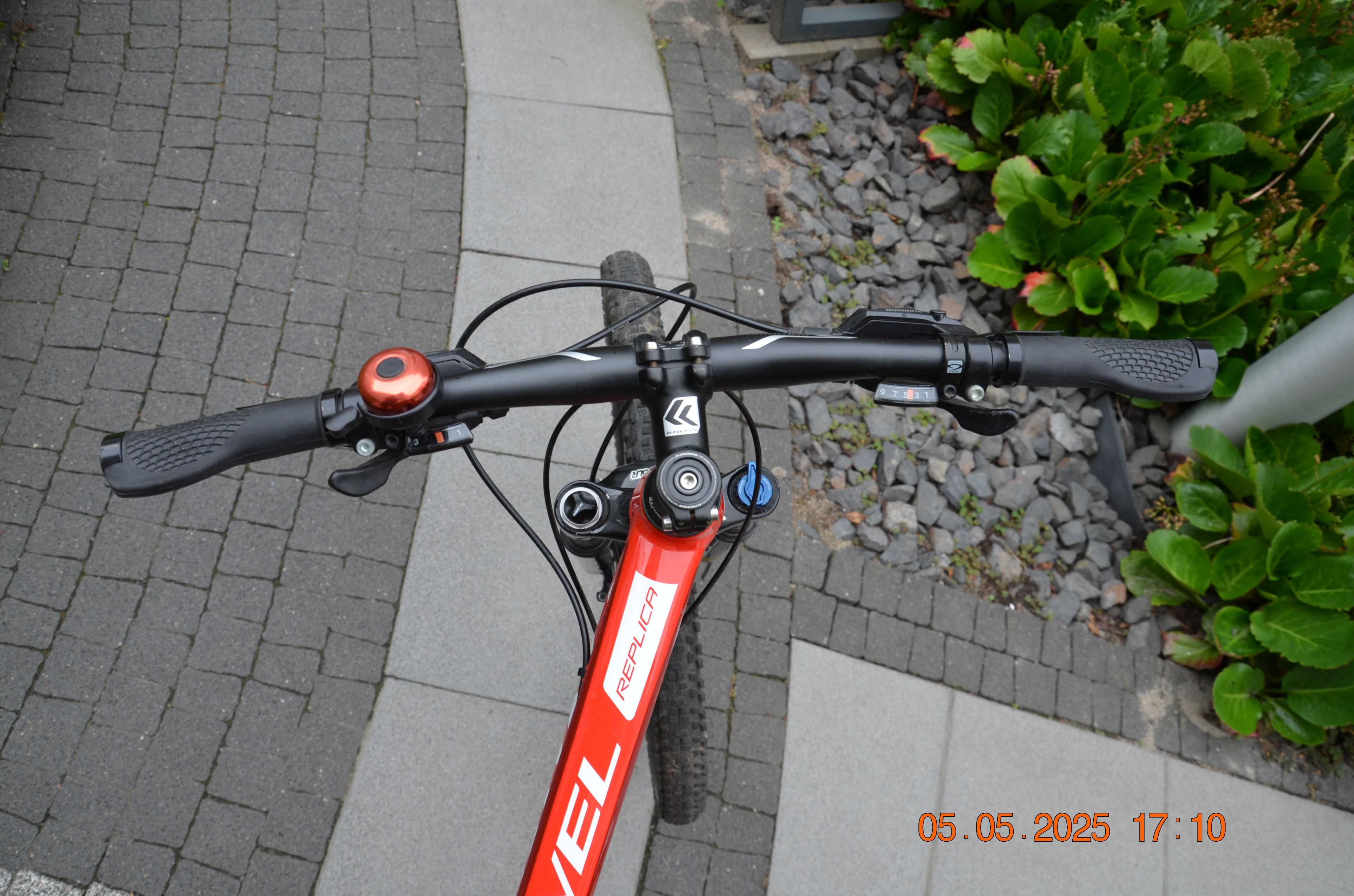 KROSS Level Replica Team Edition