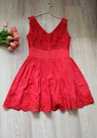 Piękna rozkloszowana sukienka czerwona malinowa koronka tiul wesele
