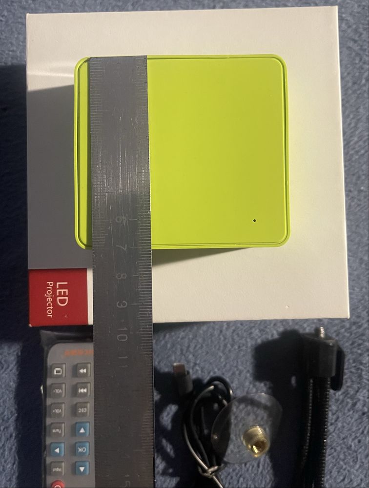 Продам Проектор unic uc 50