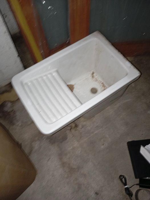 Tanque em loiça porcelana