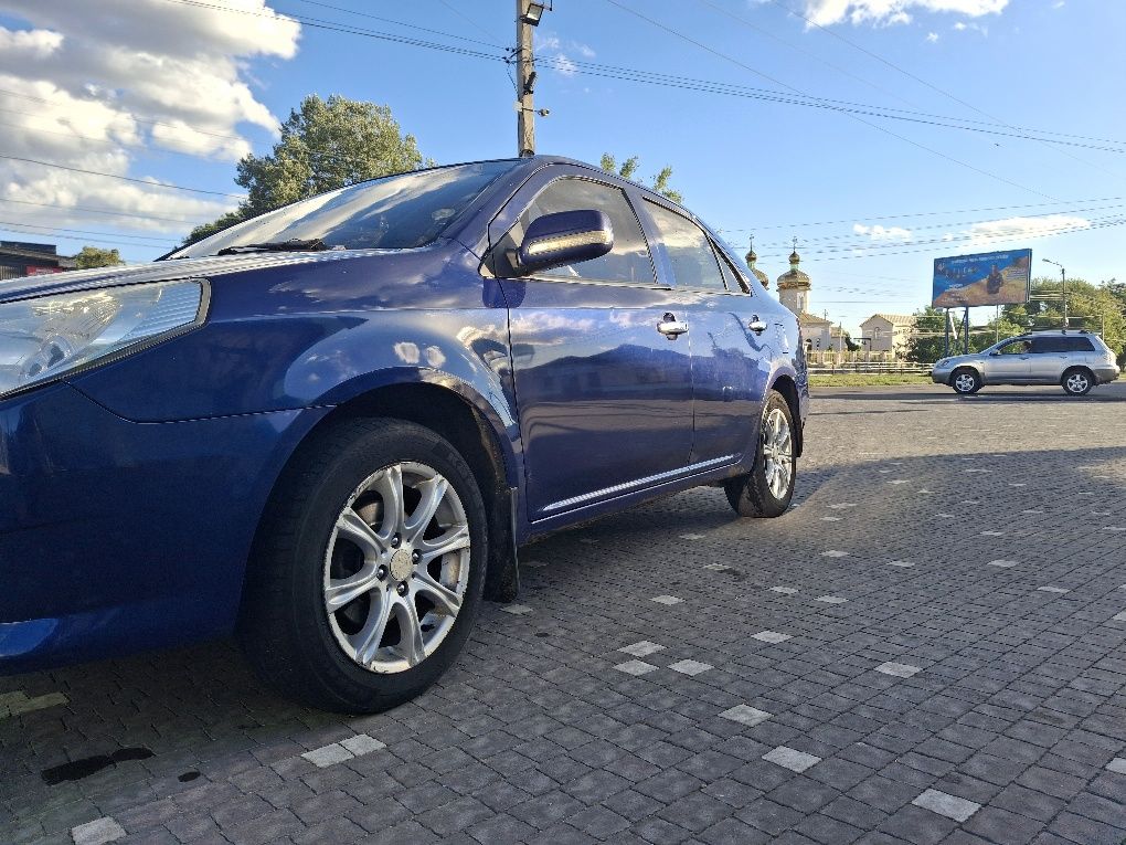 Продам свій автомобіль джилі мк