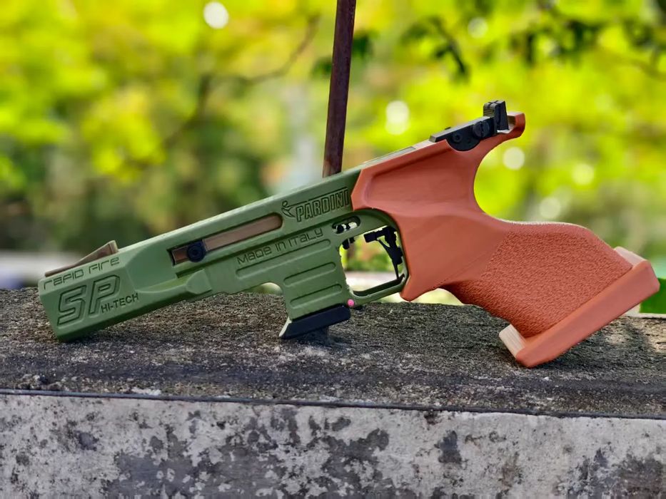 Pistola de Competição Pardini SP22 Hi-Tech para Coleção