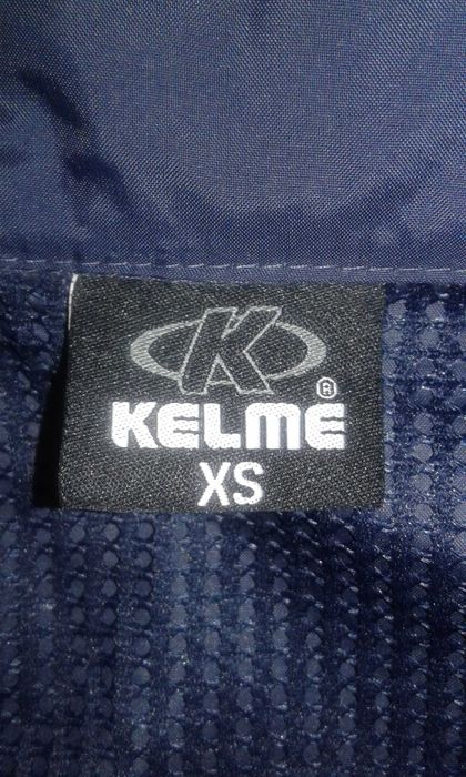 Продам гарний чоловічий дощовик з капюшоном, у відмінному стані.