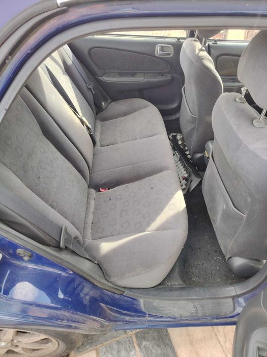 Toyota Corolla 1.3 vvti 2001 para peças