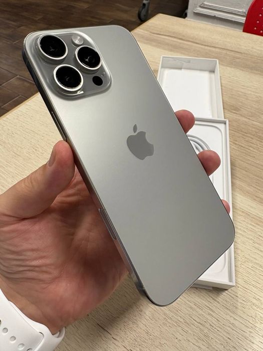 Iphone 16 Pro max 256 Gb black and natural titan