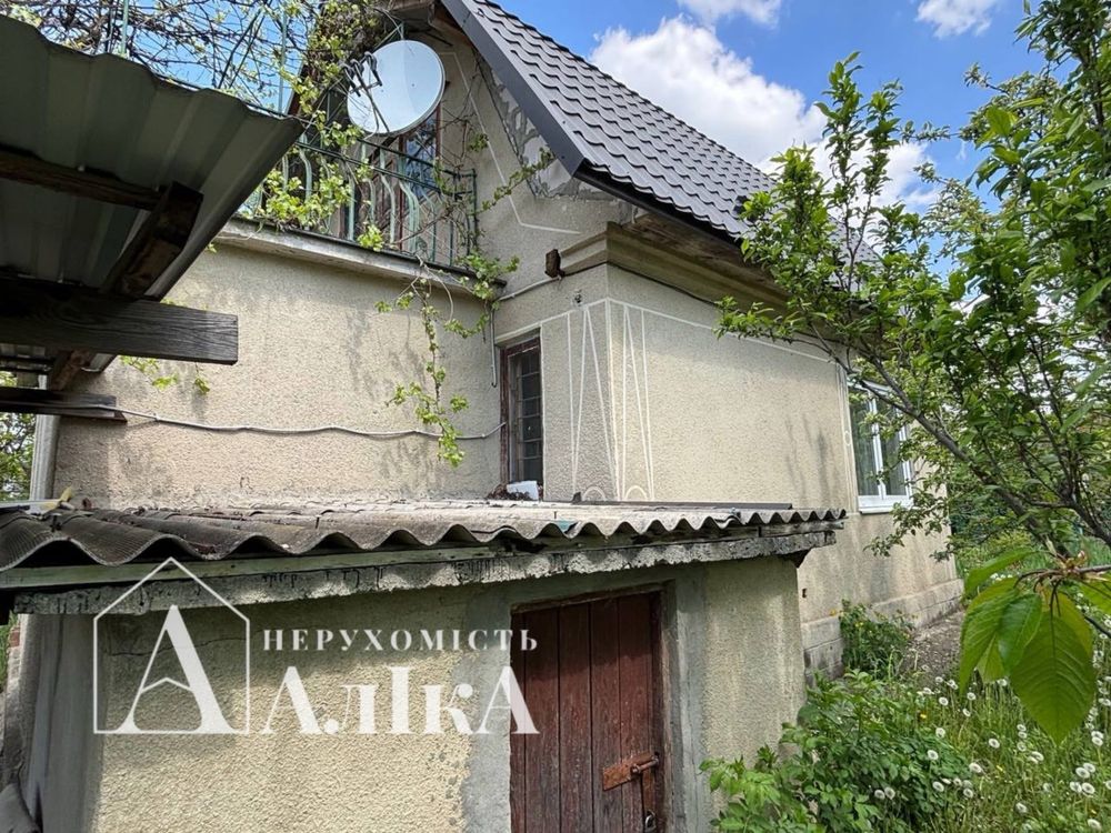 Продам хороший дачний будинок