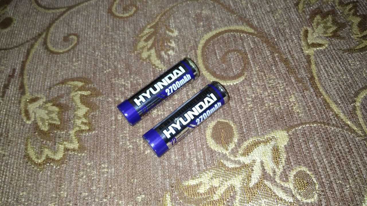 2 AA аккумулятора Hyundai по 2700 mAh