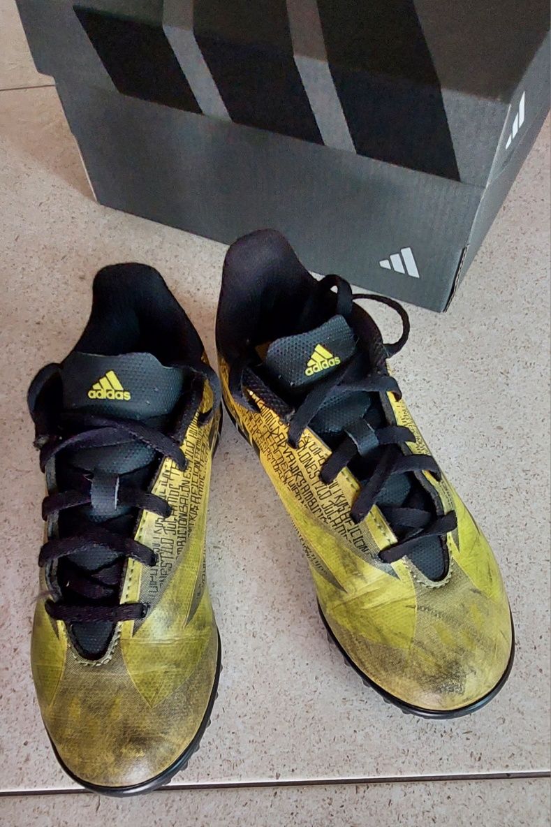 Chuteiras adidas turf 31