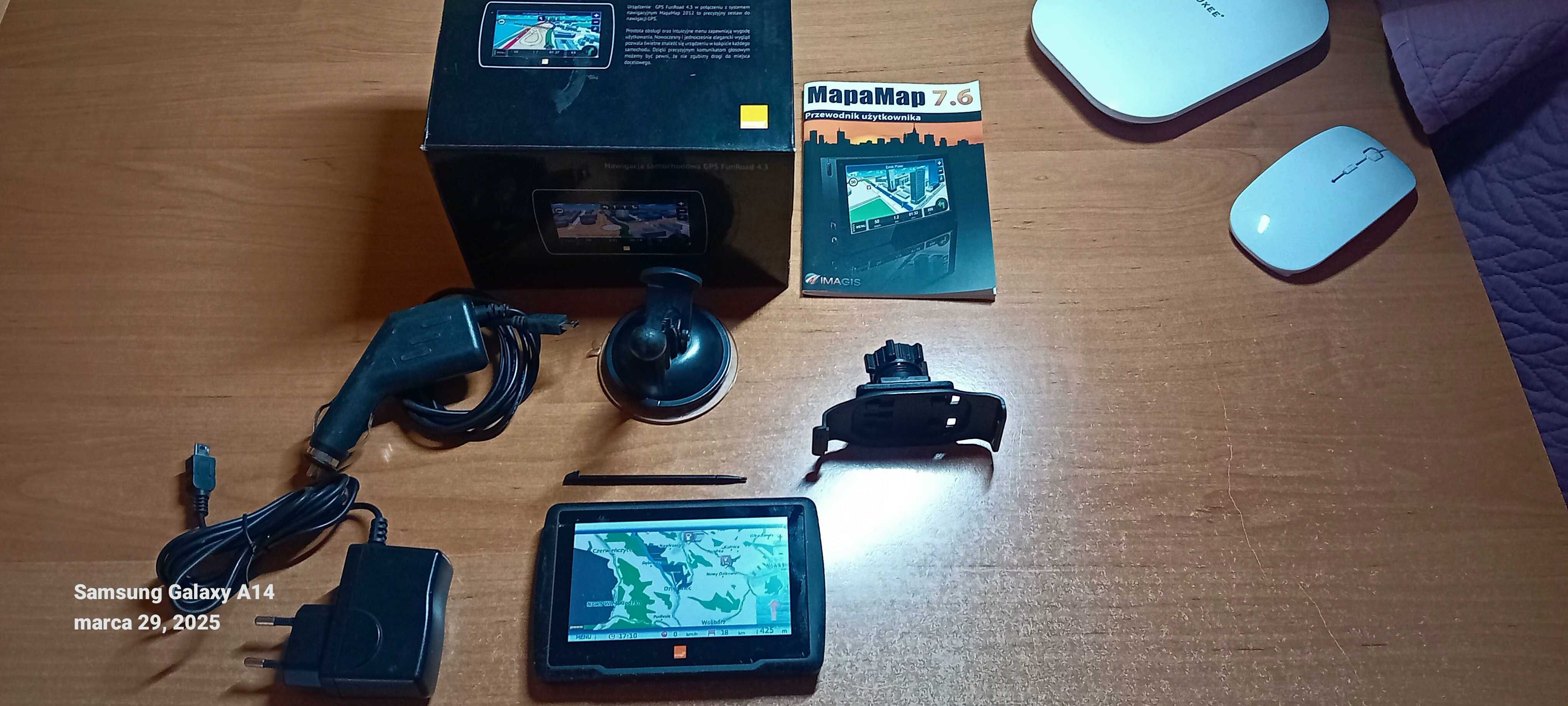 Nawigacja GPS FUNROAD 4.3 Komplet+ karta pamięci.
