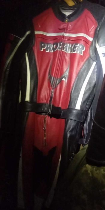 Продам мотошлем трансформер и мотоэкипировку