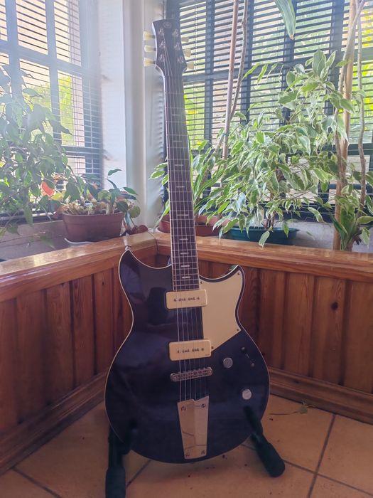 Yamaha Revstar RSS02T Hot Merlot