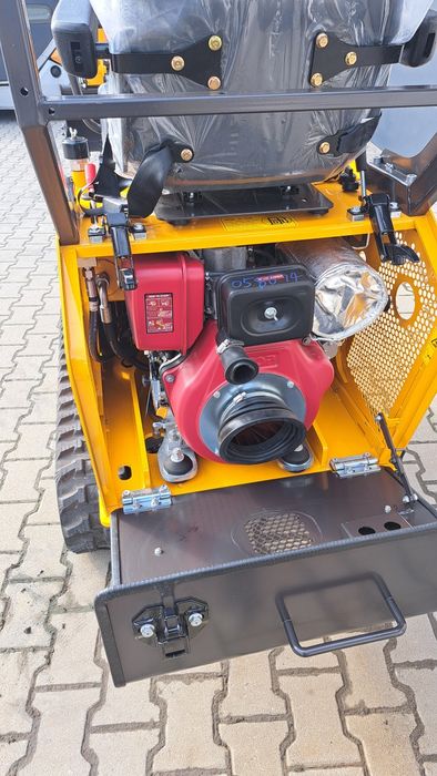 Minikoparka Windstorm XN10, Rhinoceros, 850kg, NEX, Koop,skrętne ramię
