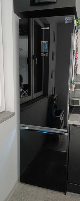 Lodówka szklana SAMSUNG RB37K63612C No frost