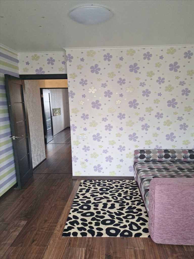 Класна квартира біля ТЦ Паровоз (Сади 2)