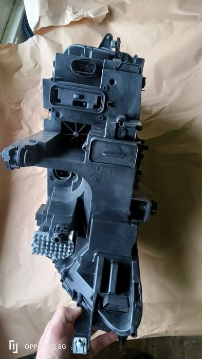 Farol VW tiguan 2021 ótica direita óptica