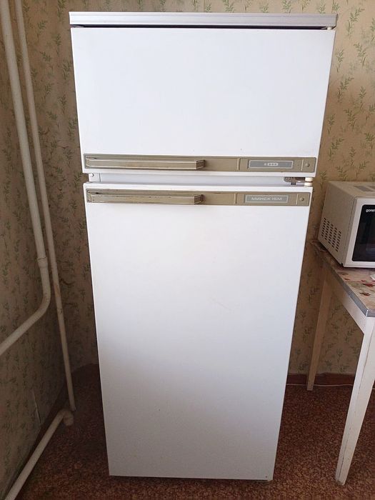 Холодильник Минск 15М — 2-камерный, в отличном рабочем состоянии!

Про