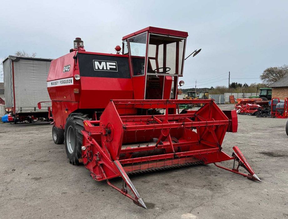 Свіжопривезений комбайн massey ferguson 240 206 claas,john deere