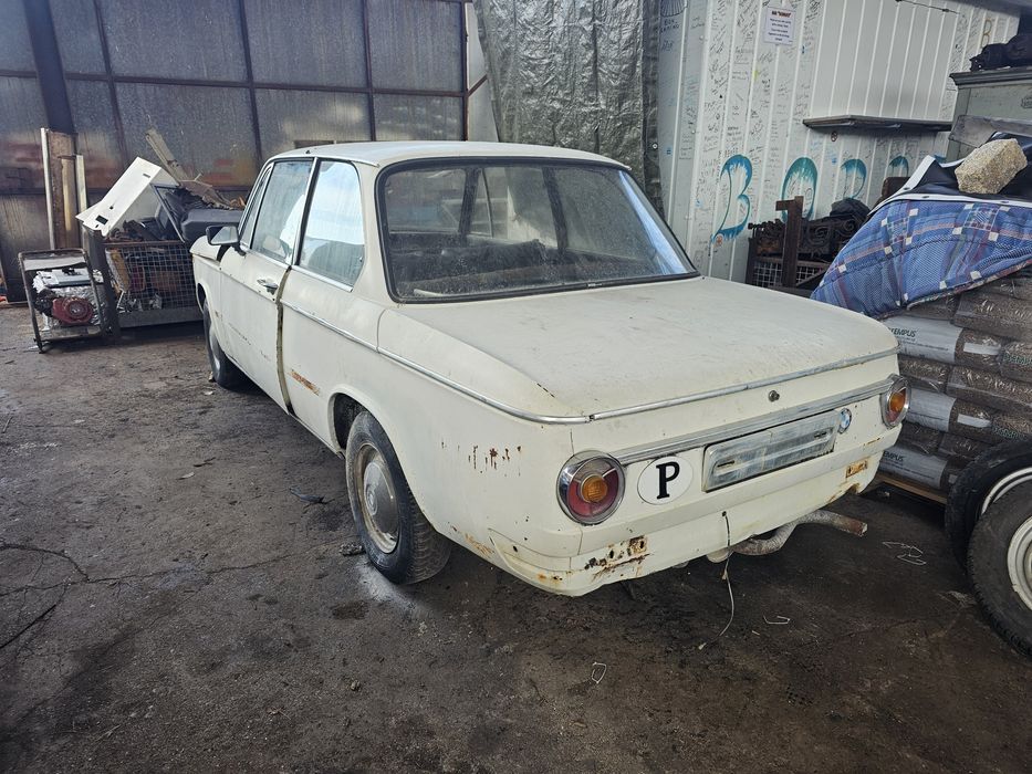 Bmw 1600-2 farois redondos