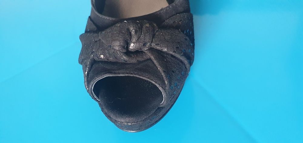 Sapatos pretos ginova