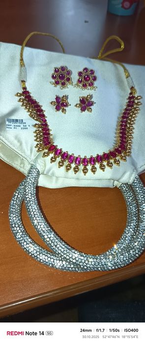 Elegancki naszyjnik nowy+2 pary kolczyków