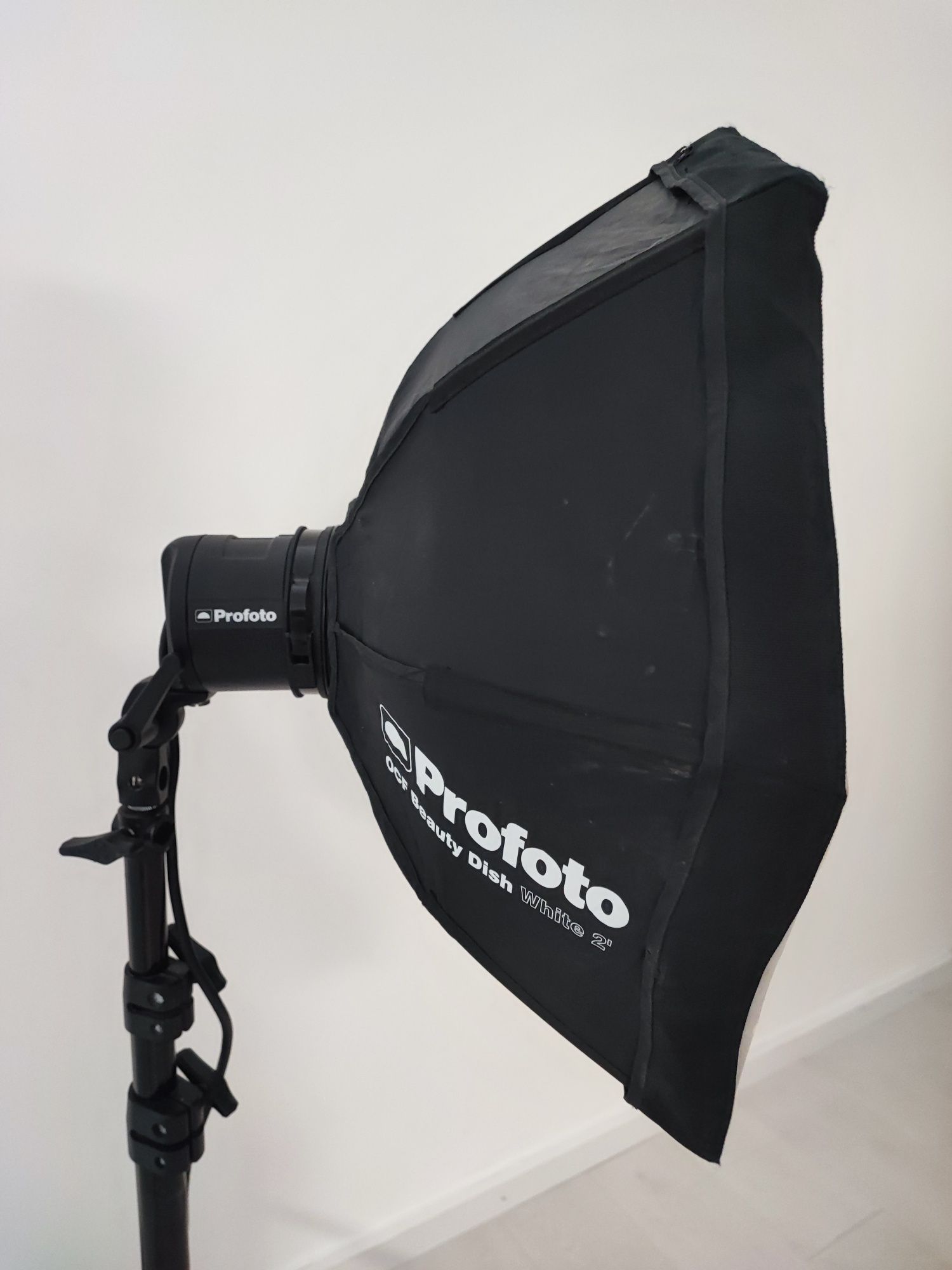 PROFOTO B2 250 AirTTL kit + OFERTA PROFOTO OCF Beauty Dish Branco