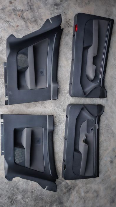 Boczki drzwi VW Golf 5 V 3D boczek lewy prawy przód tył komplet