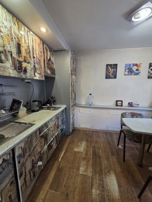 Продам помещение в Центре  метро пл. Конституции