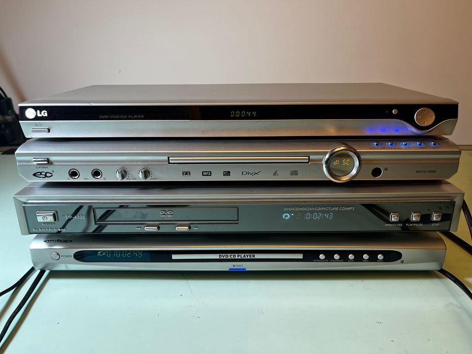 Lote de 4 Leitores de DVD e CD
