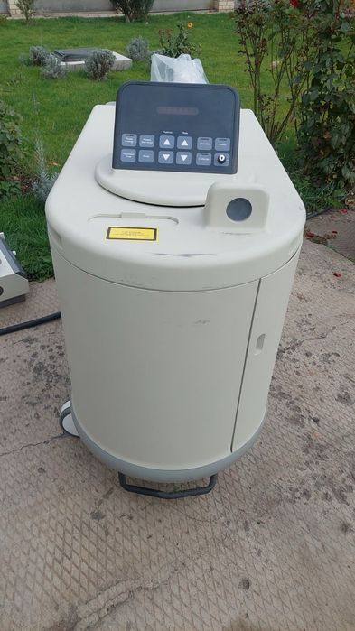 ексимерна лазерна система Spectranetics CVX-300.