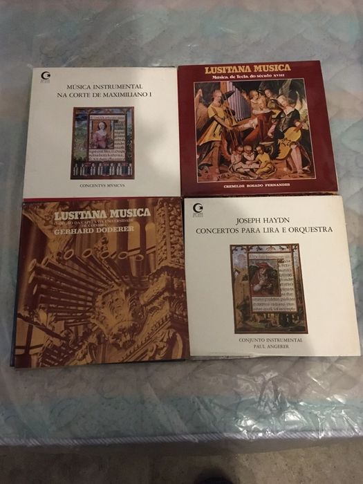 Discos de vinil em excelente estado.