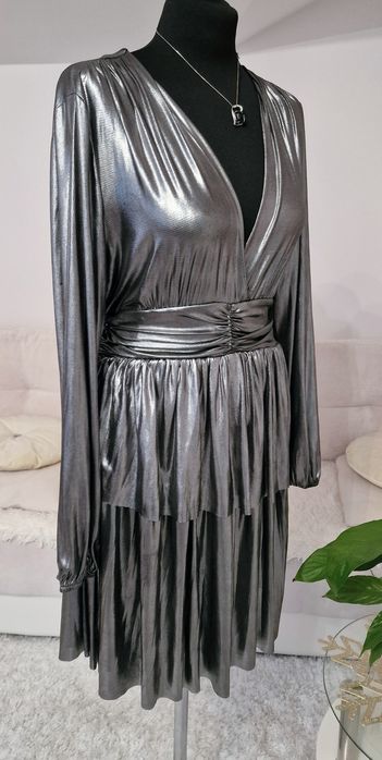 Sukienka okazyjna silver .